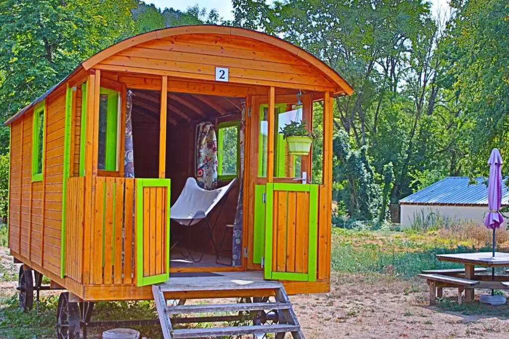cravant-village-chalets-roulotte-le-ru-du-pre_4